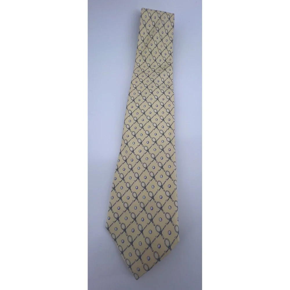 Vineyard Vines stylish silk